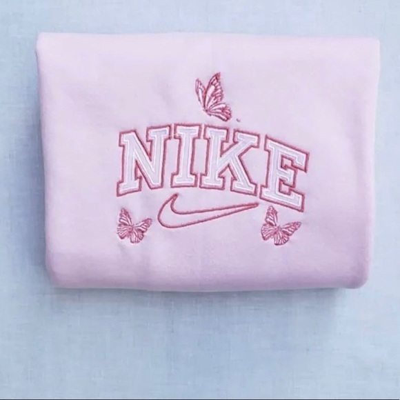 Butterfly embroidered sweatshirt - Picture 7 of 7